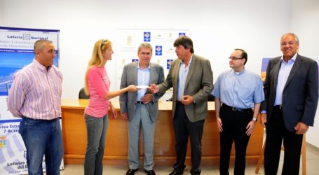 Loterías y Apuestas del Estado entrega 4.000 euros a Cáritas de Maspalomas