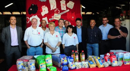 Canaragua entrega casi mil kilos de alimentos a Cruz Roja de San Bartolomé de Tirajana