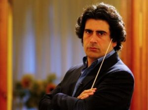 Alberto Veronesi, director de orquesta