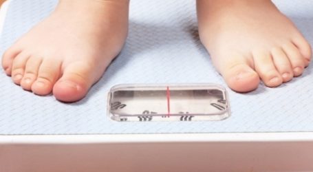 Los especialistas recomiendan hábitos saludables para reducir el sobrepeso y la obesidad infantil