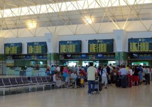 Aeropuerto de Gran Canaria, sala de embarque