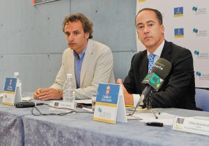Larry Álvarez (derecha) y Pedro Halffter