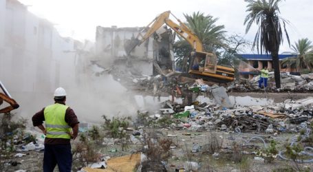 Derriban el edificio de ‘Viajes Insular’, refugio de indigentes en Maspalomas