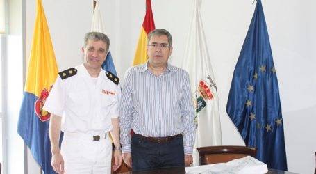 La Armada divulga en Maspalomas su oferta profesional para los jóvenes