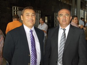 Roberto Martel (izquierda), concejal de Servicios Sociales del Ayuntamiento de San Bartolomé de Tirajana, junto a su compañero de grupo de gobierno Jerónimo Guedes