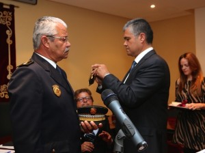 Nombramiento del Jefe de la Policía Local de Mogan, Andrés Saavedra por el alcalde, Paco González