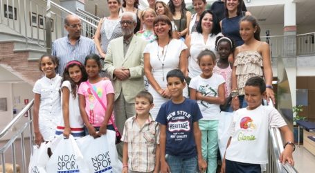Santa Lucía recibe a los niños saharauis de la campaña ‘Vacaciones en Paz’