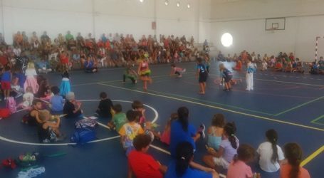 La participación de 320 niños acredita el éxito de la Escuela Deportiva de Mogán