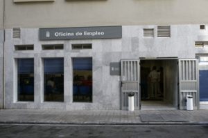 Una de las cientos de oficinas de empleo de Canarias