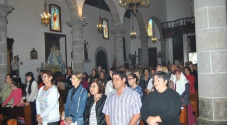 Tunte celebró El Rosario con la presencia del obispo Cases Andreu