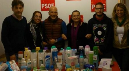 El PSOE de Santa Lucía entrega el material de aseo y necesidades básicas a Adassa