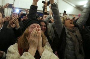 Partidarios de Syriza celebran el resultado (foto: RTVE)