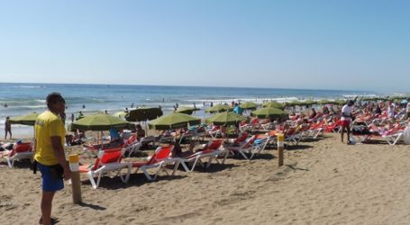 El sector 1-A de la Playa del Inglés ofrece a los usuarios 160 hamacas nuevas