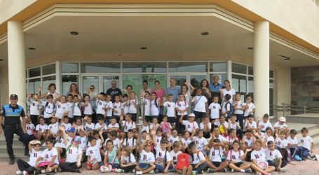 Escolares de Infantil y Primaria conocen cómo funciona el Ayuntamiento de Santa Lucía