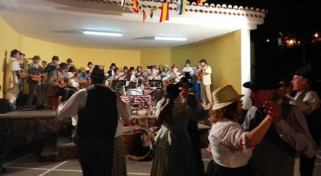 La vecindad de Fataga acogió el V Encuentro de Bailes de Taifa