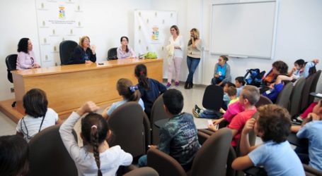 Escolares del CEIP El Tablero visitan las dependencias municipales de Maspalomas