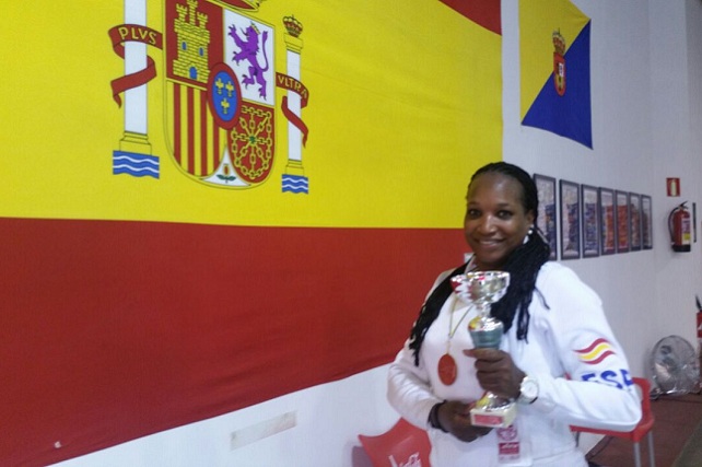 Dianiceli Marín, campeona de Canarias absoluta de esgrima