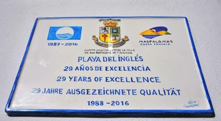 Playa del Inglés es galardonada por sus 29 años de bandera azul