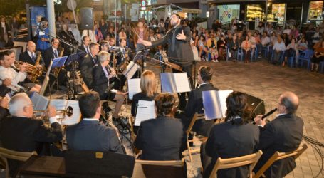 La EMM llena la ZCA de Maspalomas con su concierto de Santa Cecilia