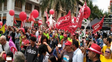 Los trabajadores canarios toman las calles para celebrar el 1º de Mayo