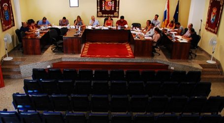 El pleno de Mogán aprueba cambios en los horarios de celebración de los mercadillos municipales