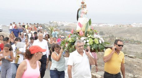 Lomo Galeón cierra sus fiestas con la procesión en honor a la Virgen del Pilar