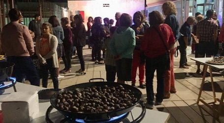 Más de mil personas viven la ‘Noche de Finaos’ en Santa Lucía con castañas, vino y música
