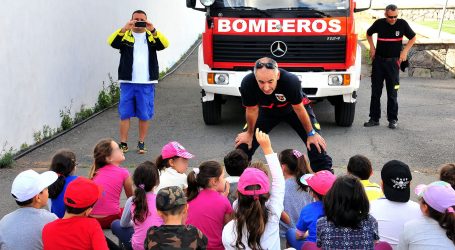 Los bomberos de Maspalomas llevan un proyecto de protección preventiva a los centros educativos