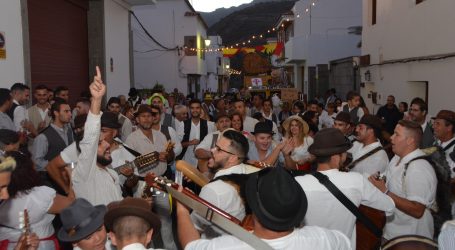 Tunte se impregnó de música y canariedad en la Romería de Santiago
