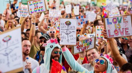 12.000 personas recorren Maspalomas en defensa de los derechos de la comunidad LGTB