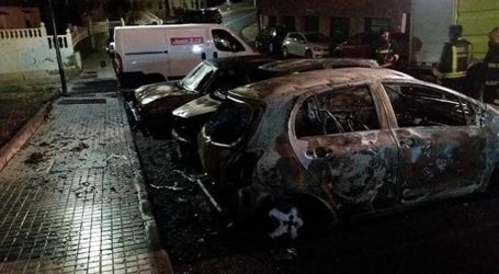 Cuatro vehículos arden de madrugada en Arguineguín