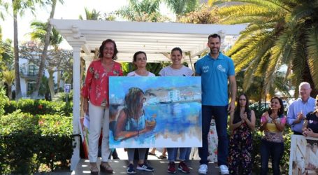 Gema Sánchez, ganadora del IX Certamen de Pintura Rápida de Playa Mogán