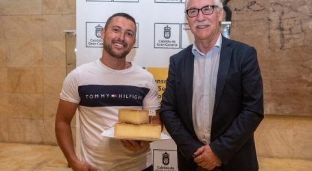 El queso mezcla de Lomo El Chorrito de Valleseco, Mejor Curado de Gran Canaria 2019