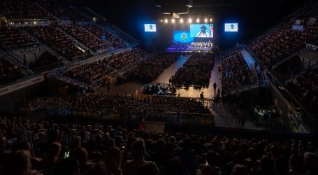 7.000 personas llenan el Gran Canaria Arena durante el encuentro “Cumbre de mi Gran Canaria”