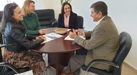 Radio ECCA presenta al alcalde nuevas ofertas educativas para mejorar la empleabilidad en Santa Lucía