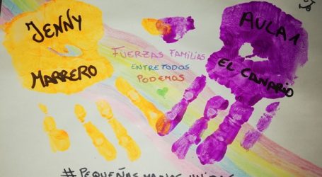 Los pequeños de las Escuelas Infantiles pintan sus manos y las unen simbólicamente para luchar contra el coronavirus