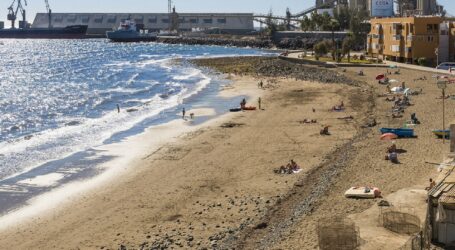 El Ayuntamiento de San Bartolomé de Tirajana inicia una consulta popular para prohibir fumar en la playa de El Pajar