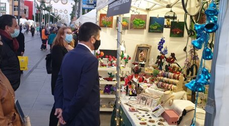 La Feria de Navidad regresa a la Avenida de Canarias con artesanía, reciclaje, bisutería y repostería creativa