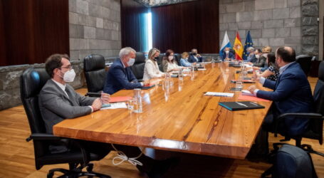 El Gobierno de Canarias acuerda el paso de la isla de Tenerife a nivel 3