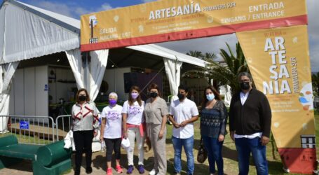 La Feria de Artesanía Primavera Sur abre sus puertas en los jardines del Faro de Maspalomas con la participación de 64 artesanos