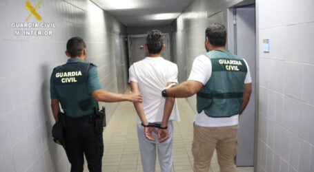 La Guardia Civil detiene a tres personas por un delito de homicidio en grado de tentativa y detención ilegal en la isla de Gran Canaria