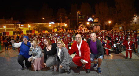 Papa Noel llegó en moto a la Plaza de Santa Águeda en el Pajar