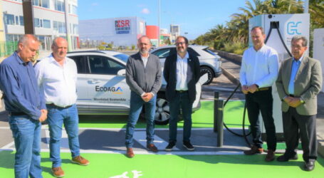 El Cabildo inaugura un nuevo punto de recarga de vehículos eléctricos en el Polígono Industrial de Arinaga