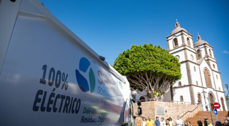 La Comarca del Sureste estrena el primer vehículo recolector de residuos cien por cien eléctrico de Canarias