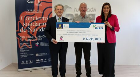 La Orquesta Filarmónica de Gran Canaria y la Fundación DISA entregan un cheque por valor de 37.215,31 euros a la Fundación Canaria para el Tratamiento Integral de la Parálisis Cerebral Infantil