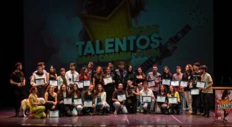Olaia Morán entrega los premios a los nuevos creadores del concurso de Jóvenes Talentos de Gran Canaria