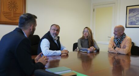 Olaia Morán visita Santa Lucía de Tirajana para incentivar las actividades educativas en el municipio