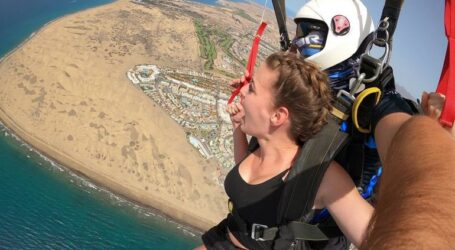 Gran Canaria elegida como uno de los mejores lugares de España para tirarse en paracaídas