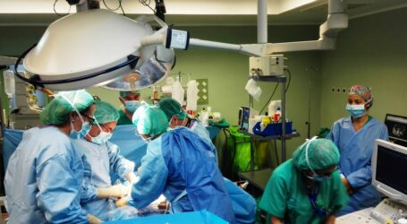 Descienden las listas de espera para una intervención quirúrgica en Canarias por primera vez desde 2021