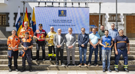 Los bomberos forestales y los profesionales que salvaguardan Gran Canaria, homenajeados por su labor